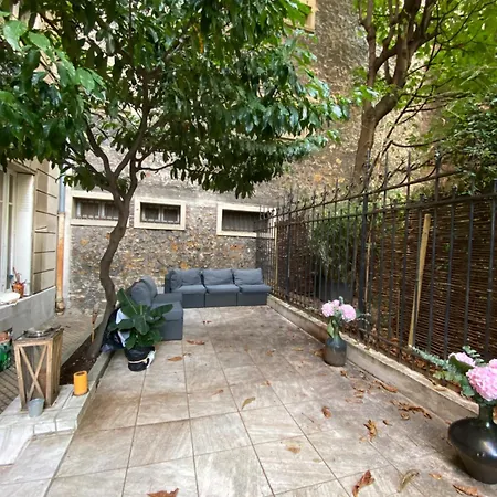 Magnifique Avec Terrasse A Cote De La Tour Eiffel Daire Paris