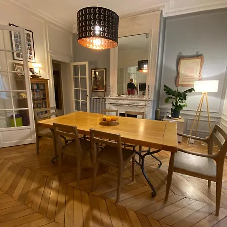 Magnifique Avec Terrasse A Cote De La Tour Eiffel Apartmán Paříž